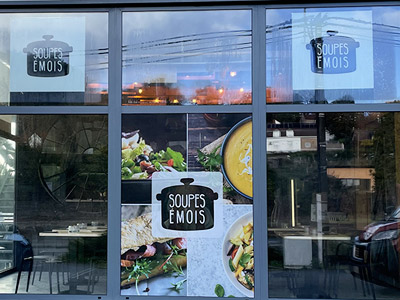 VDFA décoration vitrine sticker micro perforé publicitaire de vitrine magasin commerce pose hainaut La louvière
