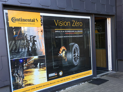 VDFA déco vitrines sticker micro perforé publicitaire de vitrine magasin commerce pose à sambreville