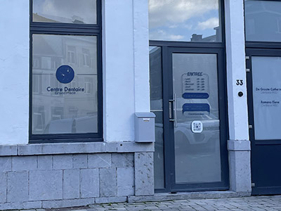 VDFA décoration vitrine sticker sablage publicitaire de vitrine magasin commerce à namur