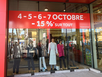 VDFA décoration vitrine autocollant plein publicitaire magasin commerce à Gembloux