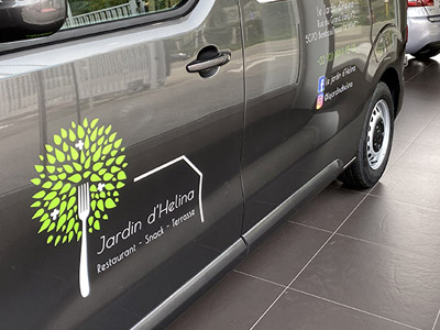 VDFA stickers publicitaire autocollant lettrage pour véhicule de société conception et pose en wallonie belgique